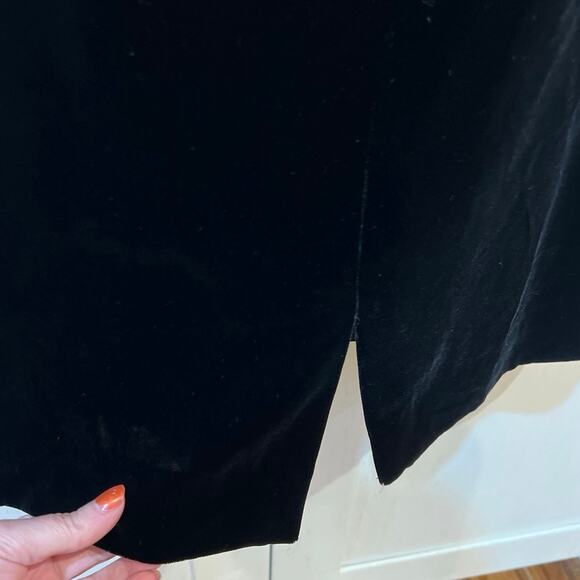 Liz Claiborne Black Velvet Rhinestone Cocktail Dress – Size 14 | Elegant V-Neck - Picture 6 of 11